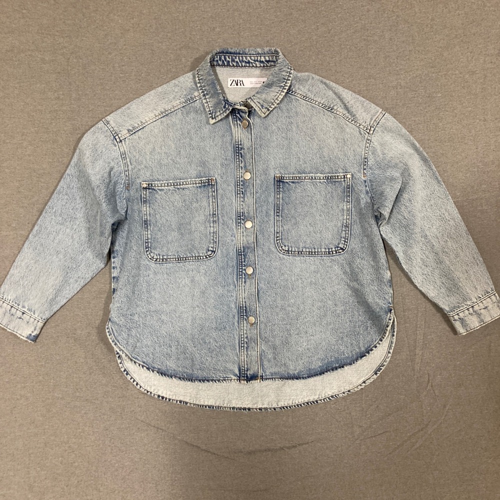Zara Light‎ Wash Denim Oversized Button Up Shirt Shacket Blue Large